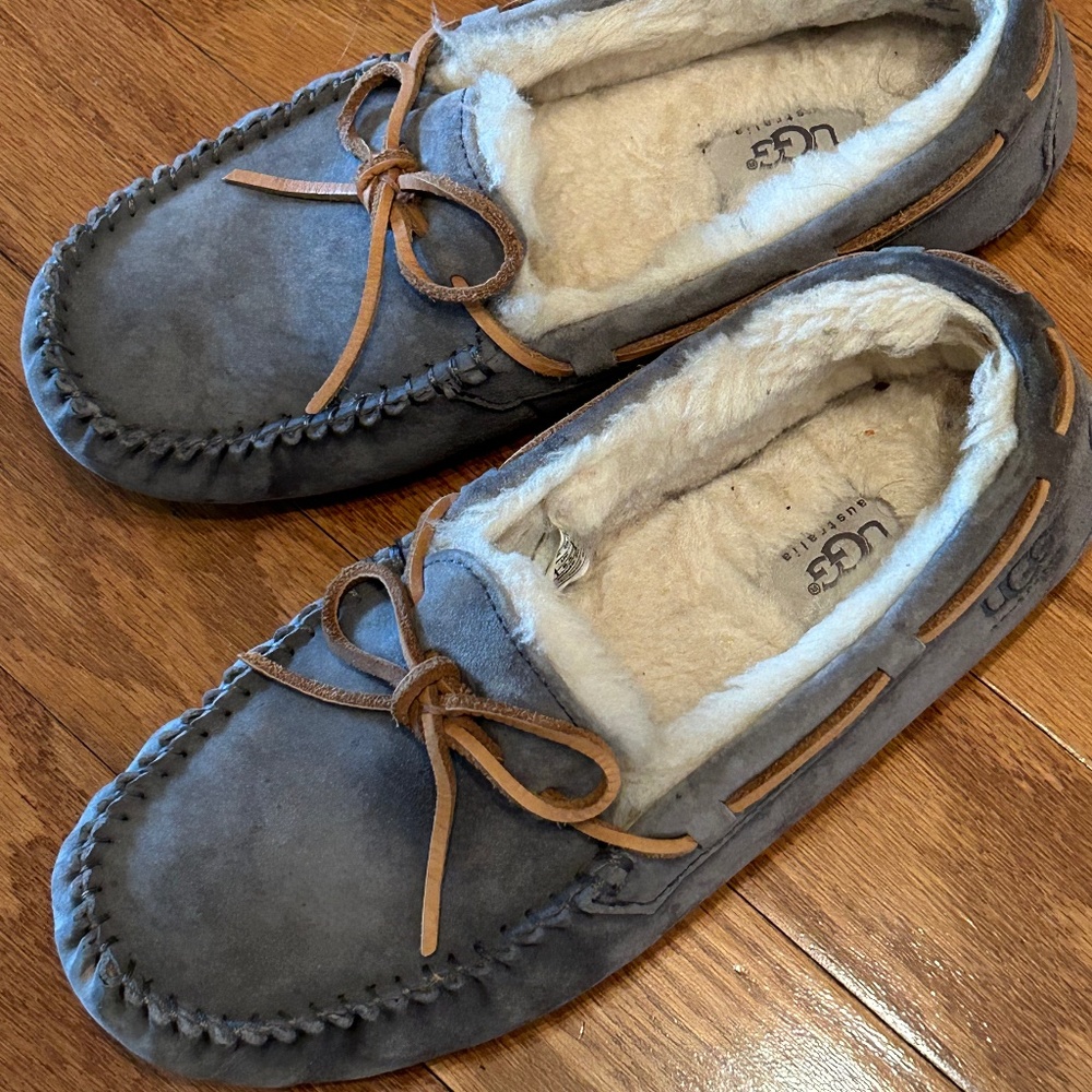 UGG Pewter Grey Women's Dakota Slippers size 8